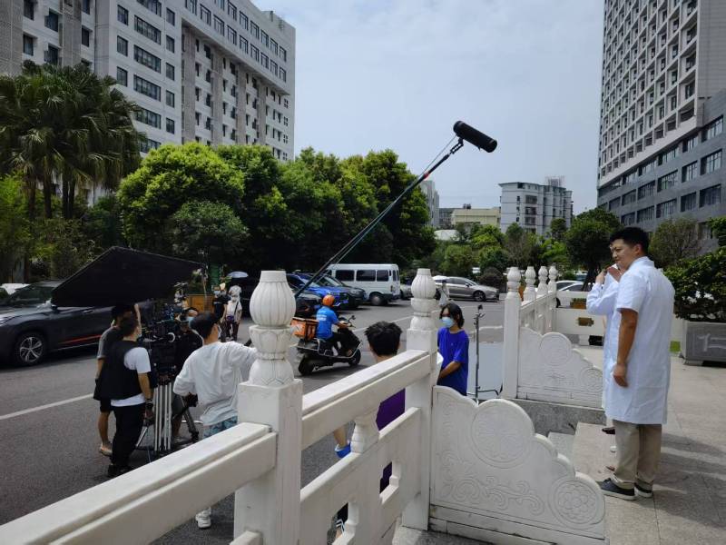 江陵县广告片拍摄公司低成本实现高规格制作的诀窍